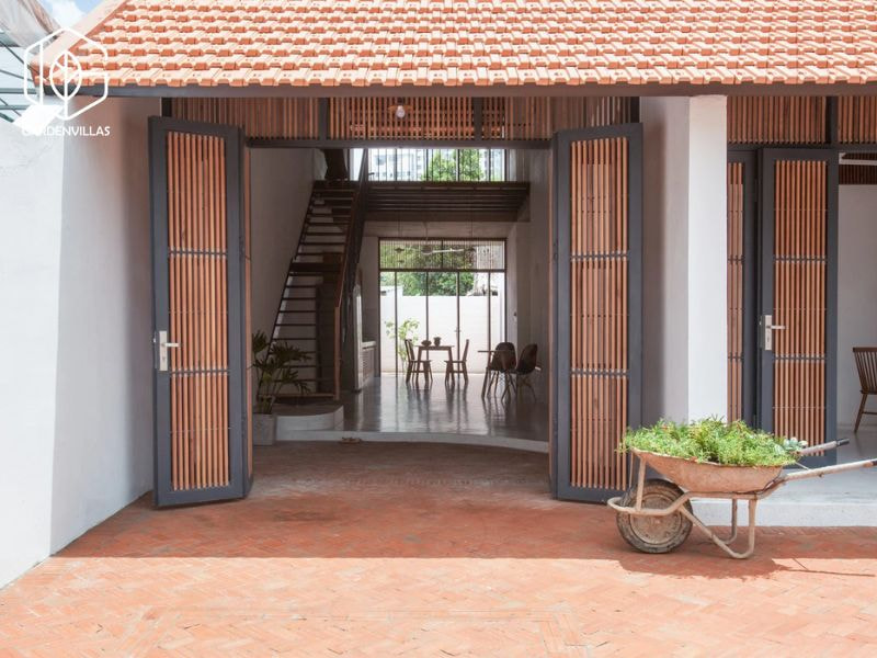 thiết kế nhà vườn đẹp xây bằng gạch đỏ