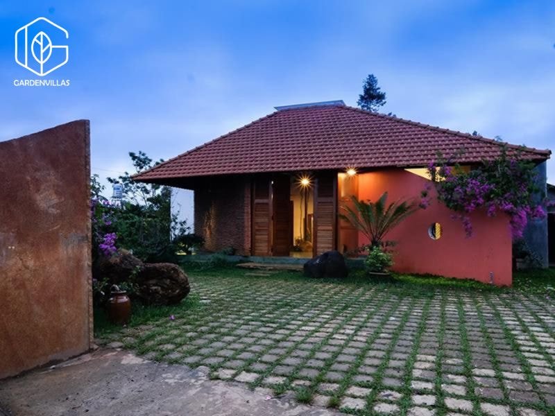 thiết kế nhà vườn đẹp xây bằng gạch đỏ