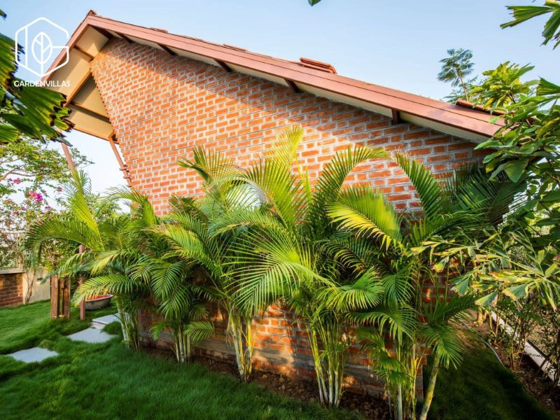 thiết kế nhà vườn đẹp xây bằng gạch đỏ