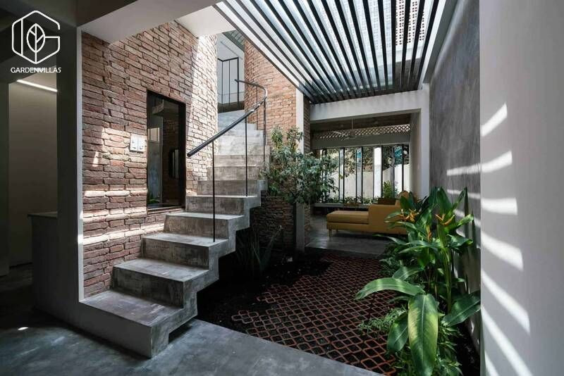 thiết kế nhà có sân vườn ở giữa