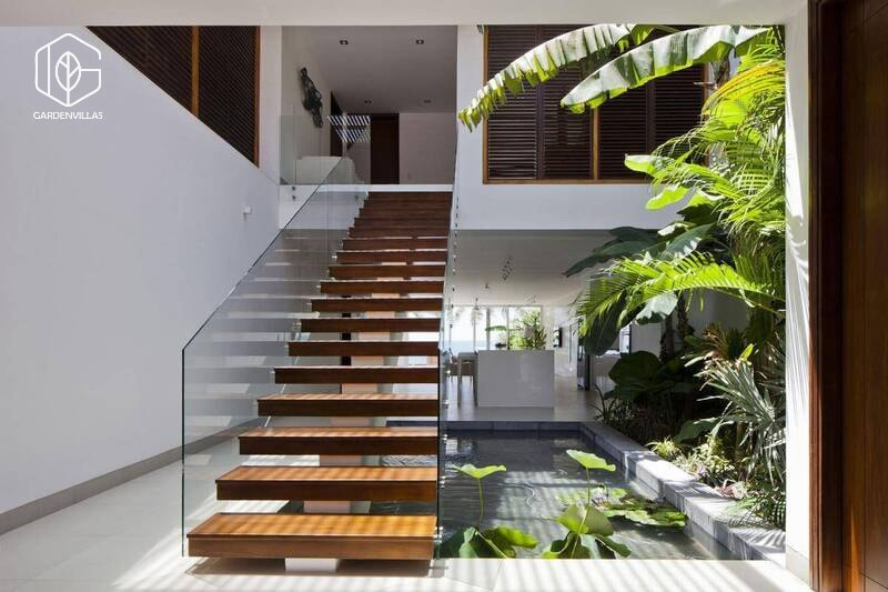 thiết kế nhà có sân vườn ở giữa