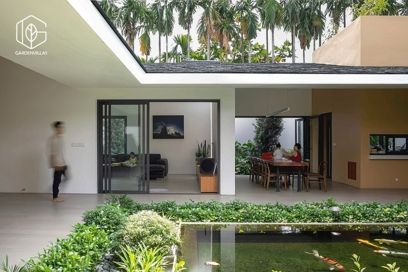 thiết kế nhà có sân vườn ở giữa
